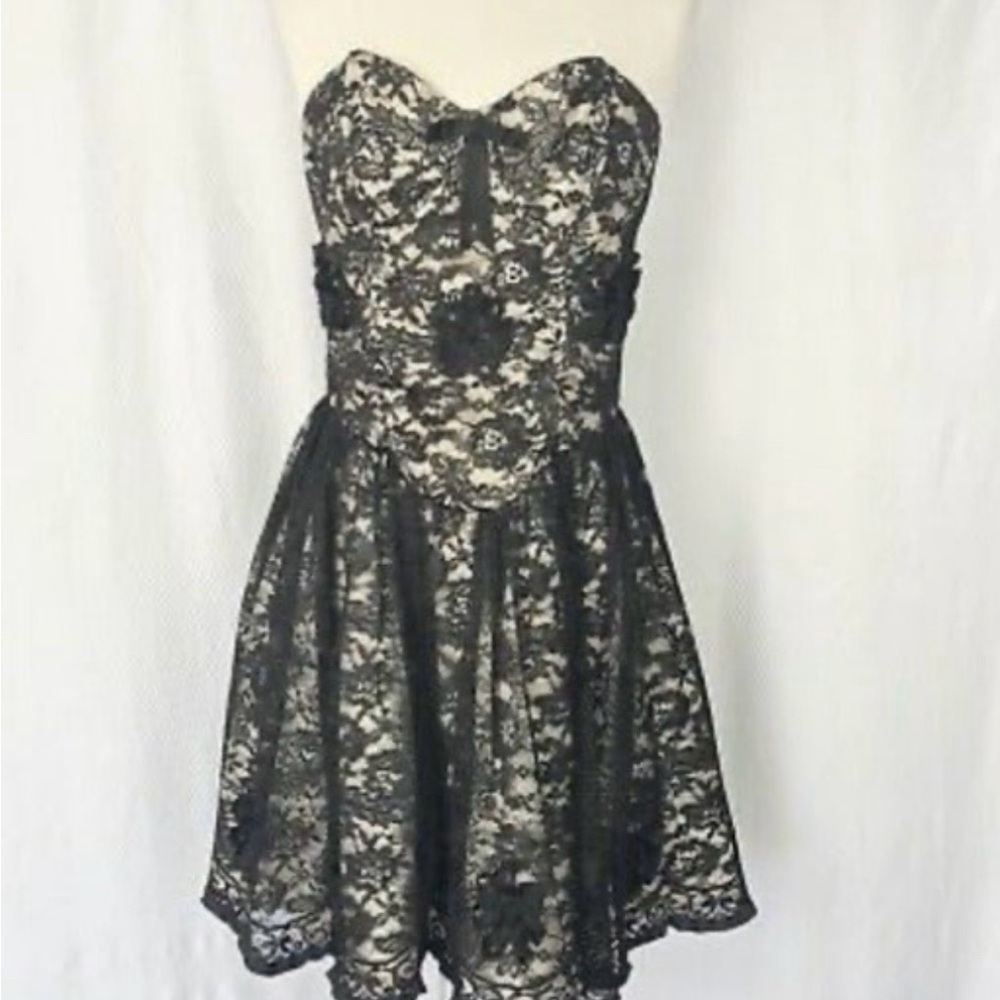 NWOT Vintage Betsey Johnson Whimsigoth Black and Cream Floral Lace Dress 4